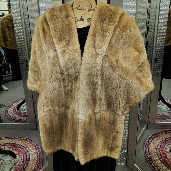 Vintage Fur Label Authority shawl - Picture 7 of 7